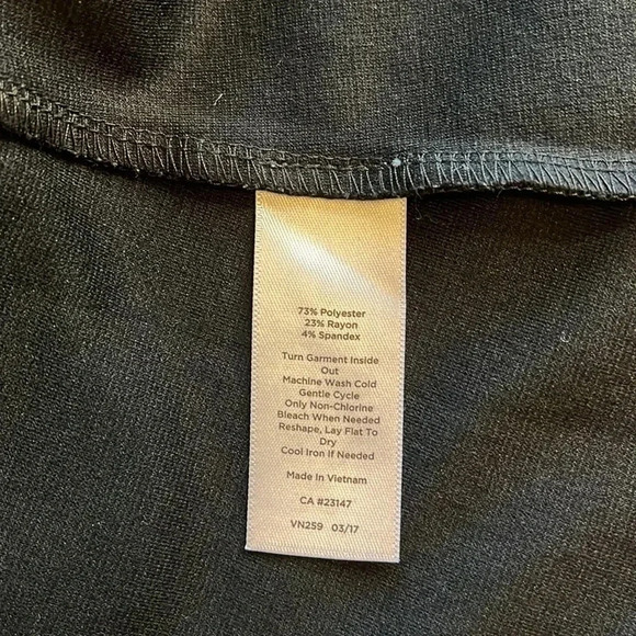 Talbots Stretchy Knit Dress Women’s Size 8 Solid Black Pockets Fit and Flare - Picture 17 of 17